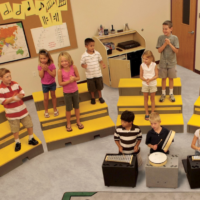 במה רב תכליתית מתוצרת WENGER